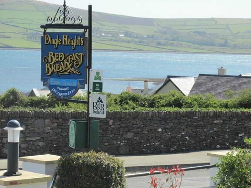 Fitzgerald'S Dingle Heights Bed and Breakfast Buitenkant foto